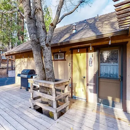 Lancaster Cabin Bass Lake Exterior photo