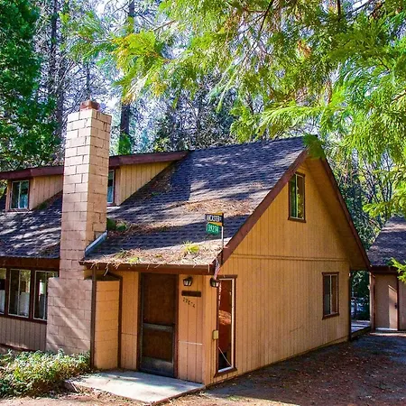 Lancaster Cabin Bass Lake Exterior photo